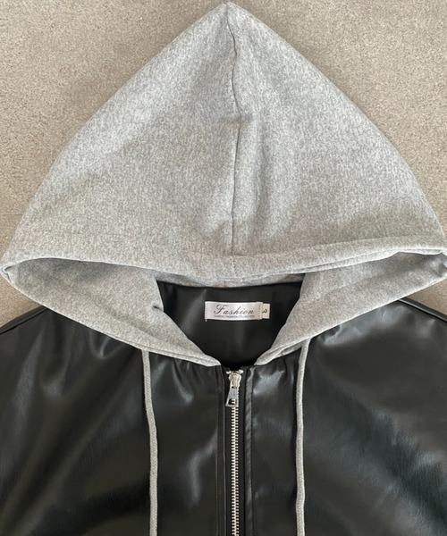 lilful(リルフル)の「フード付き PUショート丈ジップパーカー ジャケット(ブルゾン・レディース・ブラック・M/S)」の10枚目の写真