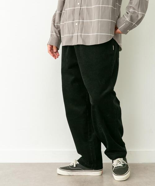 URBAN RESEARCH Sonny Label(アーバンリサーチサニーレーベル)の「コーデュロイワイドテーパードパンツ(その他パンツ・メンズ・オフホワイト/ブラック/ダークブラウン・MEDIUM/SMALL/LARGE)」の7枚目の写真