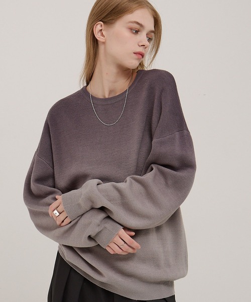 EMMA CLOTHES（エマクローズ）の「ミラノリブグラデーションルーズニットプルオーバー（ニット/セーター・メンズ・グレイッシュベージュ/ブラック/グレー/ネイビー・M/S/L）」の2枚目の写真