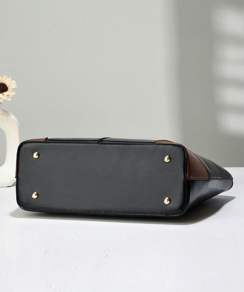 florist(フローリスト)の「レザーライクフロントステッチトートバッグ/ビジネスバッグ(ビジネスバッグ・レディース・オフホワイト/ベージュ/モカ/ブルーグリーン/ブラック/キャメル・FREE)」の13枚目の写真