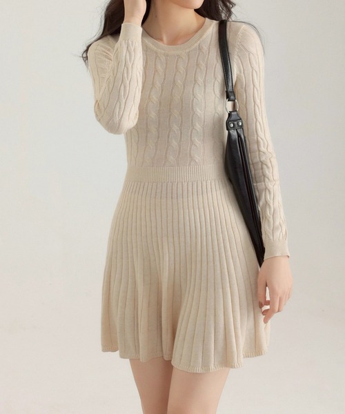 ルネ　ニットワンピース♪かわいい♪ セール】クルーネックケーブルニットワンピース（ワンピース）｜leune