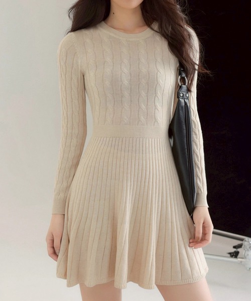 ルネニットワンピース セール】クルーネックケーブルニットワンピース（ワンピース）｜leune