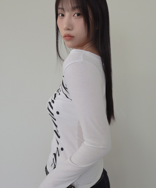 UNE MANSION(ユヌマンション)の「【2025FW新作アイテム】ポイントロゴベーシックカットソー(Tシャツ/カットソー・レディース・ブラック/ホワイト/ベージュ・FREE)」の8枚目の写真
