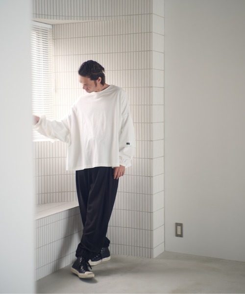 ADAM PATEK(アダムパテック)の「ADAMPATEK/wide boxcut layered long sleeve/ワイドボックスシルエットフェイクレイヤードロンT(AP2524023)(Tシャツ/カットソー・レディース・ブラック/ホワイト・1/2)」の3枚目の写真