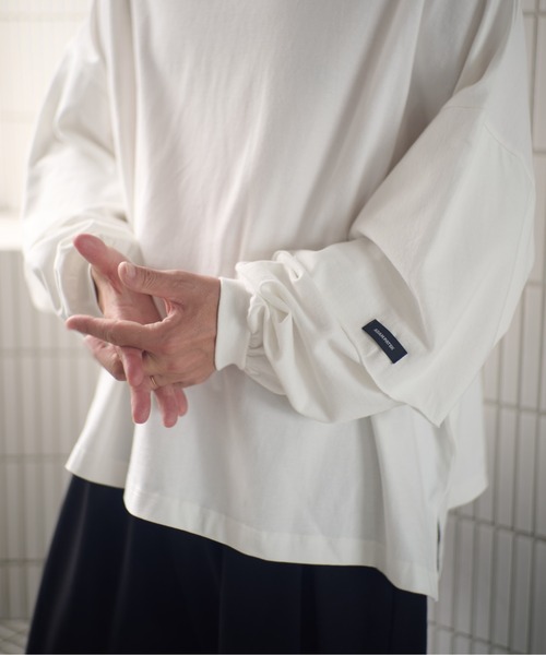 ADAM PATEK(アダムパテック)の「ADAMPATEK/wide boxcut layered long sleeve/ワイドボックスシルエットフェイクレイヤードロンT(AP2524023)(Tシャツ/カットソー・レディース・ブラック/ホワイト・1/2)」の4枚目の写真