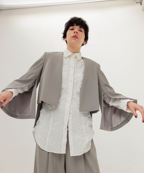 DRESSLAVE(ドレスレイブ)の「slit sleeve cape jacket(スリットスリーブケープジャケット)(ノーカラージャケット・レディース・グレー/ブラック・38)」の5枚目の写真