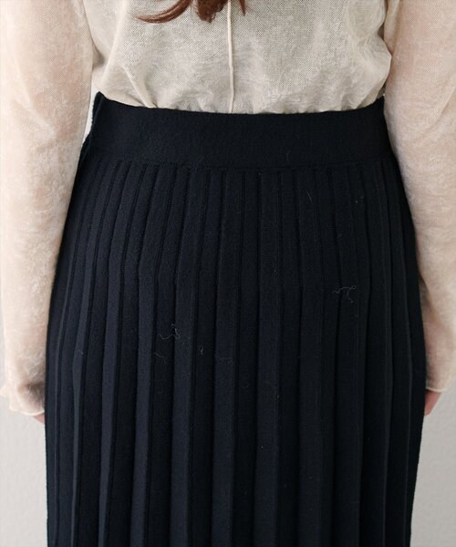 natural couture（ナチュラルクチュール）の「【WEB限定】フロント釦ニットプリーツスカート（スカート・レディース・モカ/ブラック/グレイッシュベージュ・FREE）」の12枚目の写真