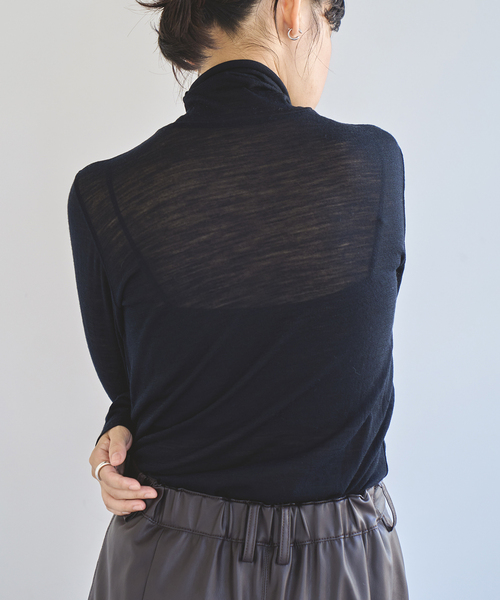 EMILY WEEK(エミリーウィーク)の「《追加》スーパーウール タートルネックシアープルオーバー(Tシャツ/カットソー・レディース・ブルー/ブラック/ホワイト・FREE)」の4枚目の写真