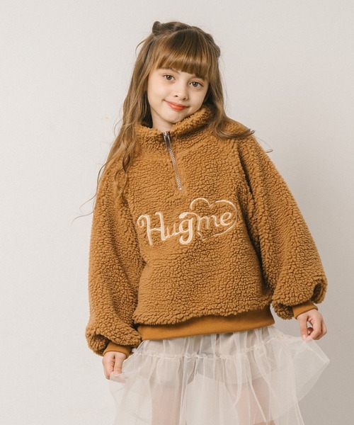 URBAN CHERRY（アーバンチェリー）の「【HUGMEボア】（軽ふわ保温素材）ハートロゴ刺繍スタンドカラーハーフジップトップス（その他トップス・キッズ・ブラウン/アイボリー/ブラック・110cm/120cm/130cm/140cm/150cm）」の10枚目の写真