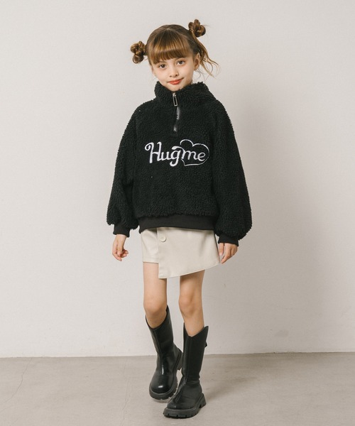 URBAN CHERRY（アーバンチェリー）の「【HUGMEボア】（軽ふわ保温素材）ハートロゴ刺繍スタンドカラーハーフジップトップス（その他トップス・キッズ・ブラウン/アイボリー/ブラック・110cm/120cm/130cm/140cm/150cm）」の17枚目の写真