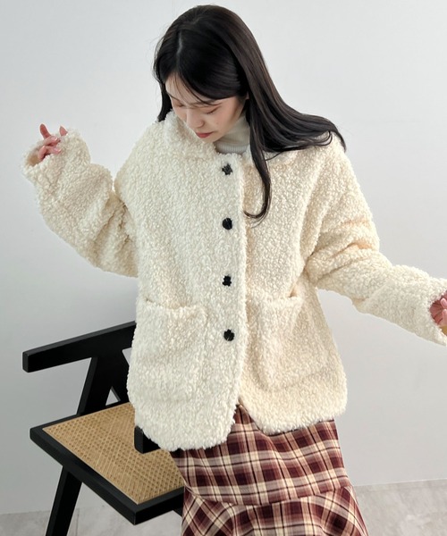 Futier land（フューティアランド）の「襟付きボアブルゾン（ブルゾン・レディース・アイボリー/グレイッシュベージュ・FREE）」の12枚目の写真