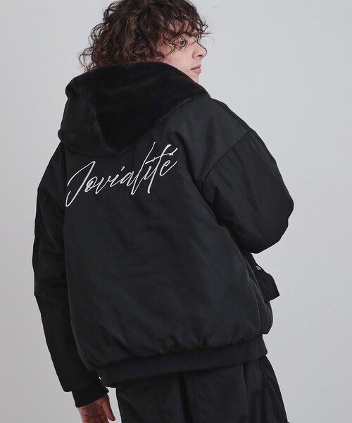 tk.TAKEO KIKUCHI（ティーケータケオキクチ）の「【2WAY】リバーシブルMA1＆フェイクファーブルゾン（ブルゾン・メンズ・ブラック/オフホワイト/ベージュ・02/03）」の2枚目の写真