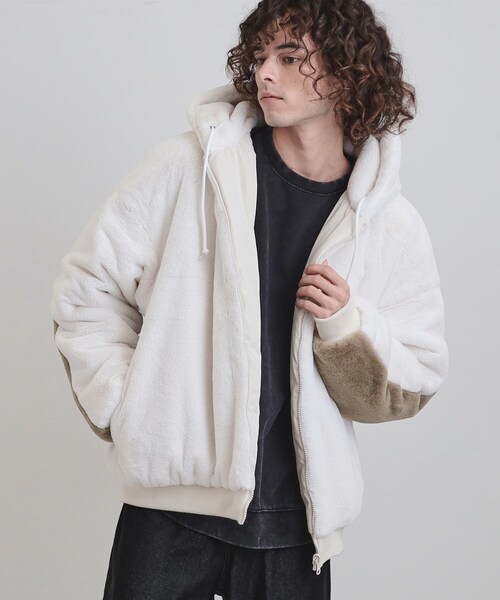 tk.TAKEO KIKUCHI（ティーケータケオキクチ）の「【2WAY】リバーシブルMA1＆フェイクファーブルゾン（ブルゾン・メンズ・ブラック/オフホワイト/ベージュ・02/03）」の5枚目の写真