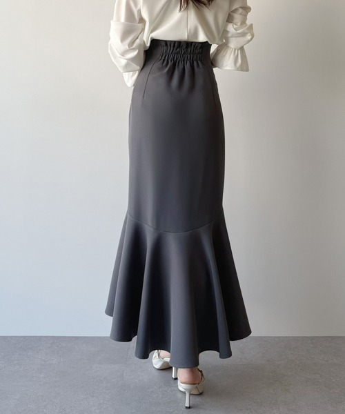 mipiarl（ミピアール）の「ハイウエストフィットマーメイドスカート（スカート・レディース・チャコール/アイボリー/グレイッシュベージュ/ブラック・LARGE/MEDIUM/SMALL/X-LARGE）」の14枚目の写真