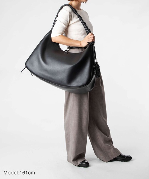 GANNI（ガニー）の「GANNI Hobo bag ガニー ホーボーバッグ ショルダーバッグ（ショルダーバッグ・レディース・ブラック・FREE）」の17枚目の写真