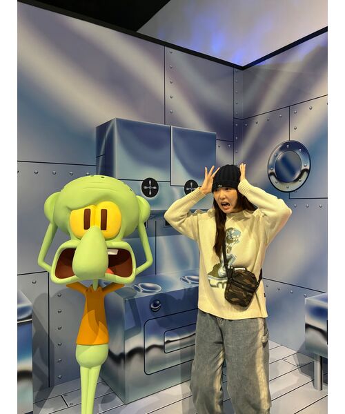 AVANDRESS(アバンドレス )の「Hammer Wide Pants LIGHT BLUE(デニムパンツ・レディース・スカイブルー・SMALL/MEDIUM/LARGE/X-SMALL/XX-SMALL)」の11枚目の写真