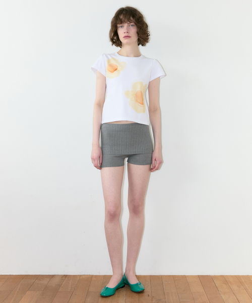 SINOON（シヌーン）の「Egg Flower Puff T-Shirt (White)（Tシャツ/カットソー・レディース・ホワイト・SMALL/MEDIUM）」の2枚目の写真