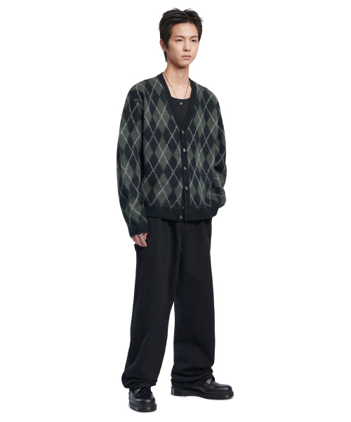 NOMANUAL（NOMANUAL）の「ARGYLE HAIRY CARDIGAN - KHAKI（カーディガン/ボレロ・レディース・その他・LARGE/X-LARGE/MEDIUM）」の3枚目の写真