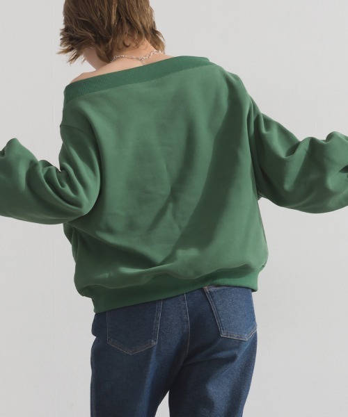 enhaut（アンオート）の「裏起毛 ブラスト加工 オフショル カレッジロゴ スウェット プルオーバー（スウェット・レディース・ライトグレー/ブラウン/グリーン/チャコールグレー・FREE）」の21枚目の写真