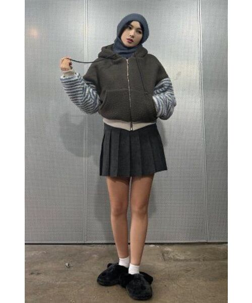 LUVISTRUE(ラヴイズトゥルー)の「WO PLEATS SKIRT(CHARCOAL)(スカート・レディース・その他・SMALL/MEDIUM)」の8枚目の写真