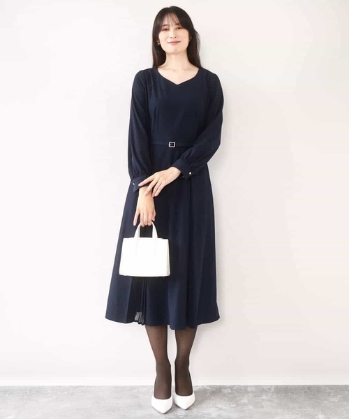 OFUON le MK（オフオンルエムケー）の「【2026SS】シフォンプリーツデザインワンピース/洗える/WEB限定サイズあり（ワンピース・レディース・ネイビー/グレー系その他/グレイッシュブルー・36/38/40）」の5枚目の写真