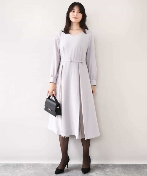 OFUON le MK（オフオンルエムケー）の「【2026SS】シフォンプリーツデザインワンピース/洗える/WEB限定サイズあり（ワンピース・レディース・ネイビー/グレー系その他/グレイッシュブルー・36/38/40）」の10枚目の写真