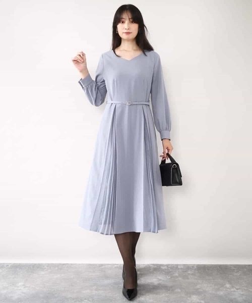 OFUON le MK（オフオンルエムケー）の「【2026SS】シフォンプリーツデザインワンピース/洗える/WEB限定サイズあり（ワンピース・レディース・ネイビー/グレー系その他/グレイッシュブルー・36/38/40）」の17枚目の写真