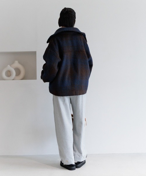 BAYFLOW（ベイフロー）の「[シルエットアレンジ可能]チェックシャギーショートコート（その他アウター・レディース・ブラウン/オフホワイト・MEDIUM/SMALL）」の7枚目の写真