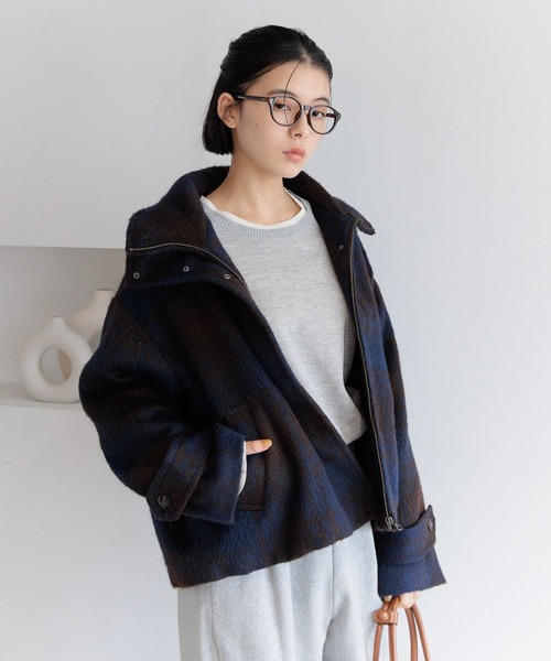 BAYFLOW（ベイフロー）の「[シルエットアレンジ可能]チェックシャギーショートコート（その他アウター・レディース・ブラウン/オフホワイト・MEDIUM/SMALL）」の11枚目の写真