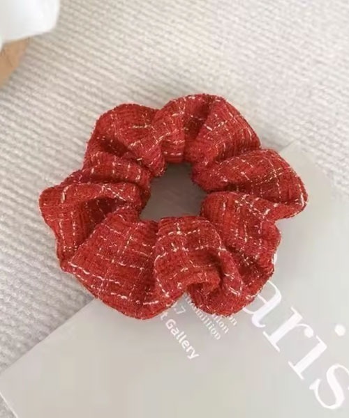 Mayree（メイリー）の「【urge select】ツイード レッド アソートデザイン シュシュ（シュシュ・レディース・レッド系5/レッド系2/レッド系3/レッド系1/レッド系6・FREE）」の3枚目の写真