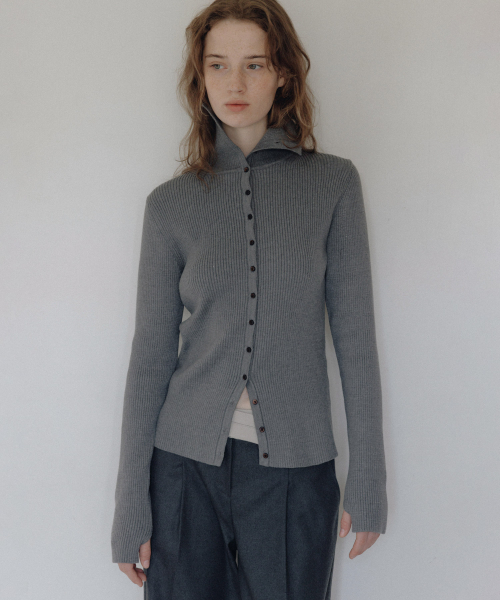 ANDNEEDS(アンドニーズ)の「Nua pola cardigan (charcoal gray)(カーディガン/ボレロ・レディース・その他・FREE)」の3枚目の写真