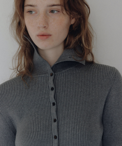 ANDNEEDS(アンドニーズ)の「Nua pola cardigan (charcoal gray)(カーディガン/ボレロ・レディース・その他・FREE)」の4枚目の写真
