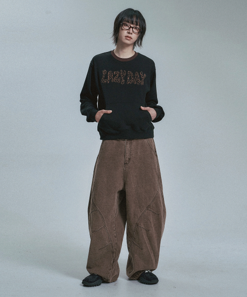 MOO(エムオーオー)の「レオパードアップリケスウェットシャツ - ブラック(スウェット・メンズ・ブラック・LARGE/MEDIUM)」の2枚目の写真