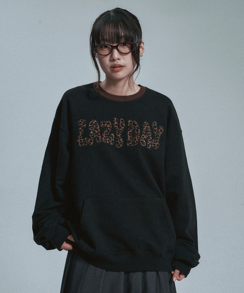 MOO(エムオーオー)の「レオパードアップリケスウェットシャツ - ブラック(スウェット・メンズ・ブラック・LARGE/MEDIUM)」の3枚目の写真