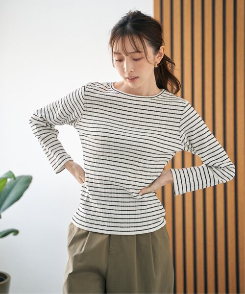 ikka(イッカ)の「ストライプジャガードプルオーバー(Tシャツ/カットソー・レディース・その他3/オフホワイト/サックスブルー/ブラック/ライトグレー・L/M/S)」の19枚目の写真