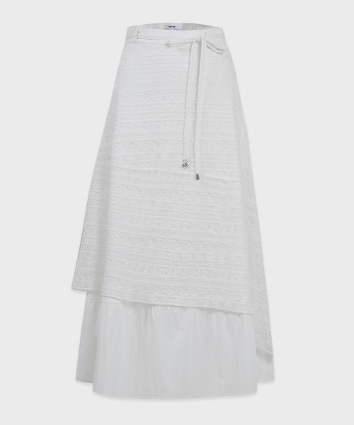 MICANE(ミケーネ)の「エグランティンレースシャーリングロングスカート(スカート・レディース・アイボリー・X-SMALL/SMALL/MEDIUM/LARGE/X-LARGE/XX-LARGE)」の2枚目の写真
