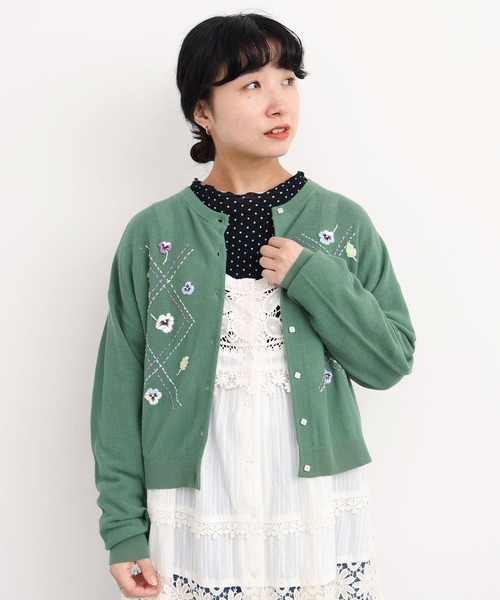 l'atelier du savon(アトリエドサボン)の「パンジーのお花 ハンド刺繍カーディガン(カーディガン/ボレロ・レディース・グレー/グリーン/イエロー・FREE)」の12枚目の写真