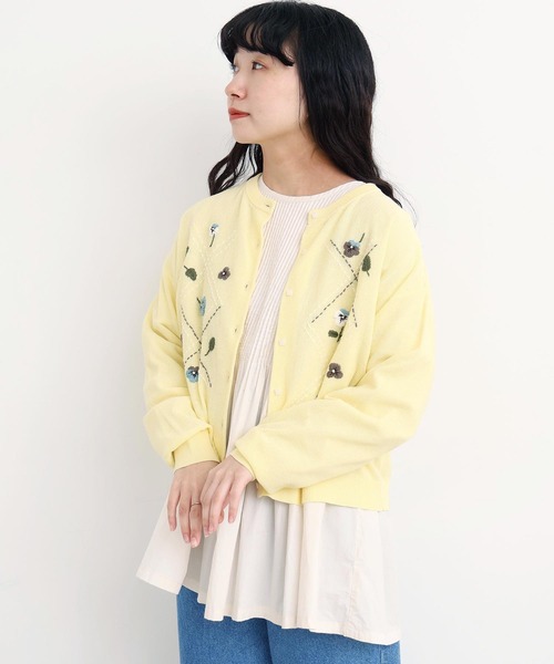 l'atelier du savon(アトリエドサボン)の「パンジーのお花 ハンド刺繍カーディガン(カーディガン/ボレロ・レディース・グレー/グリーン/イエロー・FREE)」の21枚目の写真