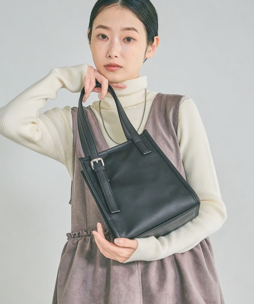 LAKOLE（ラコレ）の「マルチWAYソフトトートバッグ / 633371（トートバッグ・レディース・オフホワイト/サンドグレー/ブラック・FREE）」の3枚目の写真