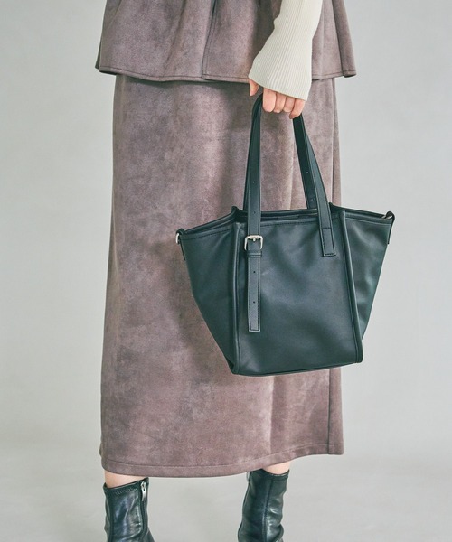 LAKOLE（ラコレ）の「マルチWAYソフトトートバッグ / 633371（トートバッグ・レディース・オフホワイト/サンドグレー/ブラック・FREE）」の4枚目の写真