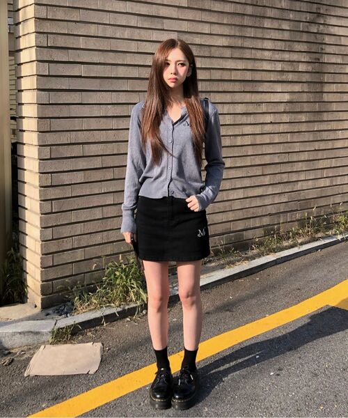 MUCENT(ムセント)の「マレ7ボタンクロップヘンリーネックカーディガン(8カラー)(カーディガン/ボレロ・レディース・ブラック/ピンク/ベージュ/アイボリー/ネイビー/レッド/グレー・FREE)」の10枚目の写真