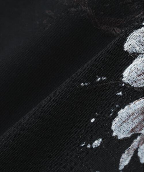 A4A(エーフォーエー)の「A4A/エーフォーエー/LST FLOWER(Tシャツ/カットソー・レディース・ホワイト/ブラック・L/M)」の6枚目の写真