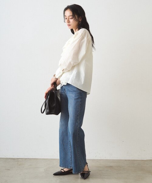 LOUNGEDRESS(ラウンジドレス)の「フリルカラーブラウス(シャツ/ブラウス・レディース・オフホワイト/ネイビー/イエロー/ブルー・FREE)」の16枚目の写真