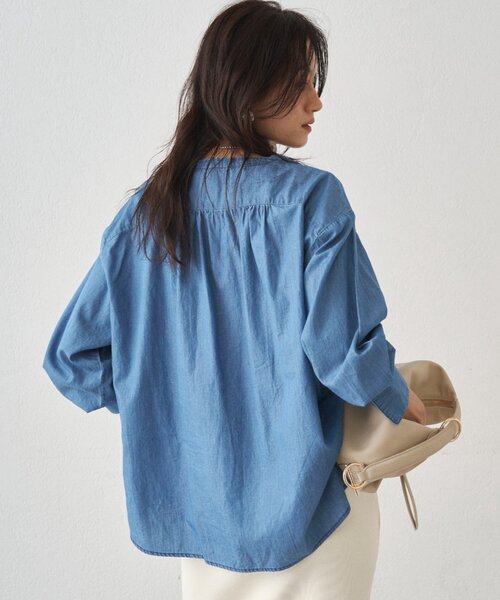 Loungedress フリルカラーシャツ  ブルー フリルカラーブラウス（シャツ/ブラウス）｜LOUNGEDRESS（ラウンジ