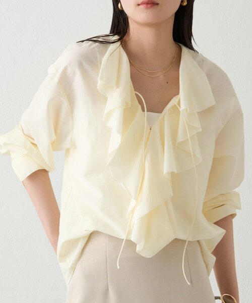 LOUNGEDRESS(ラウンジドレス)の「フリルカラーブラウス(シャツ/ブラウス・レディース・オフホワイト/ネイビー/イエロー/ブルー・FREE)」の15枚目の写真