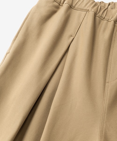 rehacer(レアセル)の「rehacer : Solotex Drape Flow Easy Pants / ソロテックスイ ドレープ フローイージー パンツ(その他パンツ・メンズ・ブラック/ベージュ・LARGE/MEDIUM/SMALL)」の13枚目の写真