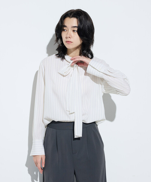 COMME CA(コムサ)の「リヨセルストライプ ボウタイブラウス(シャツ/ブラウス・レディース・ライトグレー/クリーム・9号/11号)」の4枚目の写真