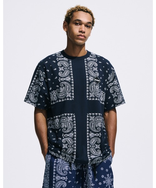 F.C.Real Bristol(エフシーレアルブリストル)の「BANDANA TEE(Tシャツ/カットソー・メンズ・ブラック/レッド/ネイビー・XX-LARGE/X-LARGE/LARGE/MEDIUM/SMALL)」の8枚目の写真