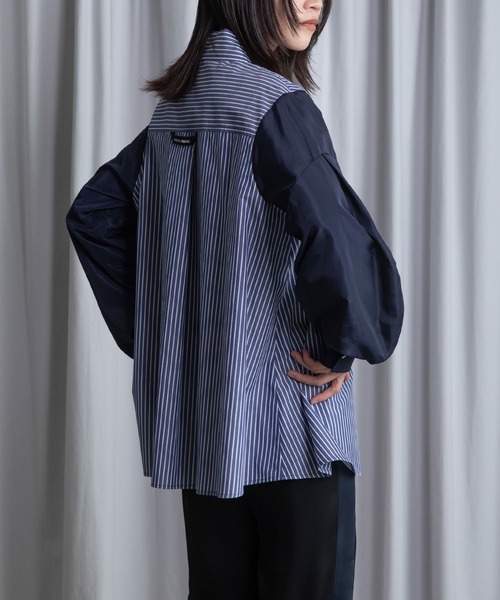 MARECHAL TERRE(マルシャルテル)の「ルーズデザインシャツ(シャツ/ブラウス・レディース・ネイビー/ベージュ/ホワイト/グレー・MEDIUM)」の5枚目の写真