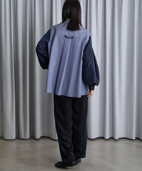 MARECHAL TERRE(マルシャルテル)の「ルーズデザインシャツ(シャツ/ブラウス・レディース・ネイビー/ベージュ/ホワイト/グレー・MEDIUM)」の7枚目の写真